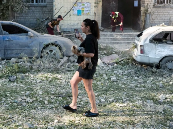 Robbanások rázták meg Kijevet, egy órán át állt intenzív dróntámadás alatt az ukrán főváros