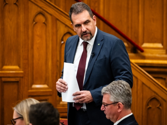 Segítő kezet nyújtanak a bajba került gazdáknak, jön a hitelmoratórium