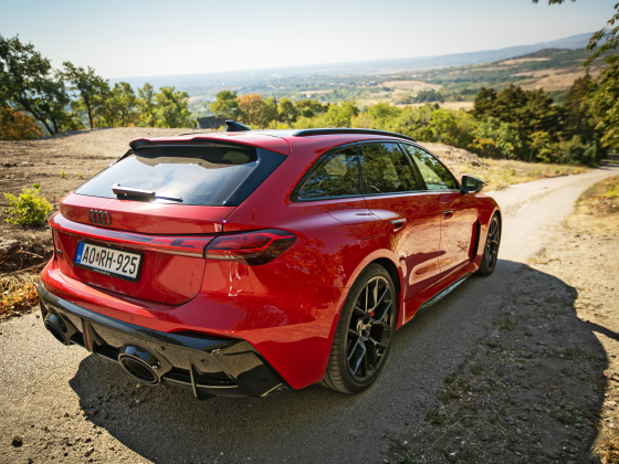 Megőrült az Audi? Driftelni is tud az új RS5 – fotók