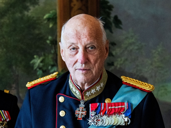 Meghalt a norvég király