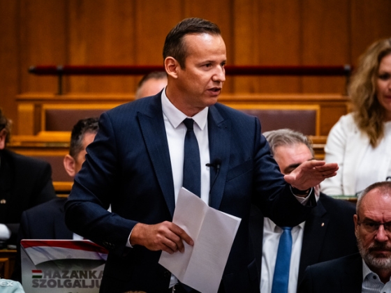 Toroczkai László nekiment Magyar Péternek, alkalmatlannak tartja Unger Annát