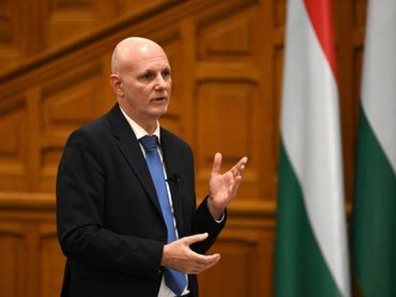 Tanács Zoltán az olasz maffiaperhez hasonlítja az Orbán-kormány elszámoltatását