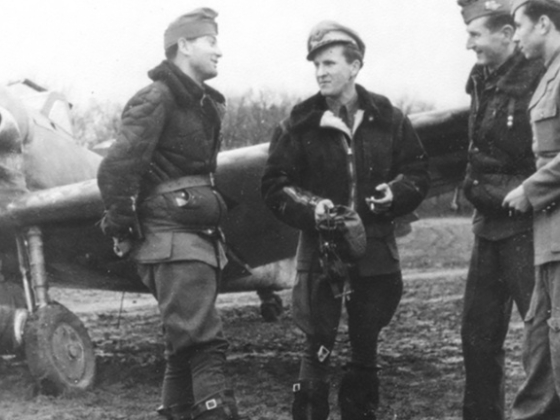Nem tudhatták, mikor halnak meg, ezért óriási bulikat rendeztek a vadászpilóták