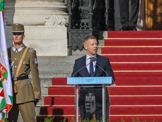 Jó lenne, ha Magyar Péter nem a nagytőkét noszogatná az állami ünnepség megtámogatására