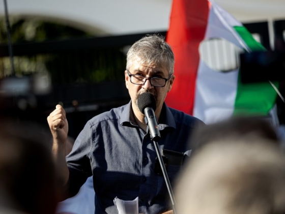 Hadházy: Perelni fogok, ha nem adják ki az NVVH-pályázat pontrendszerét