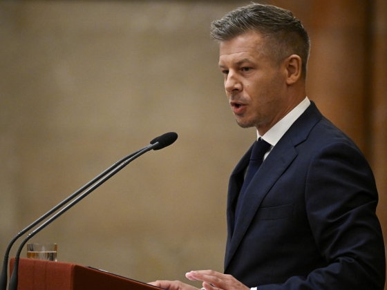 Bejelentést tett Magyar Péter a Nemzeti Vagyonvisszaszerzési és Vagyonvédelmi Hivatalról