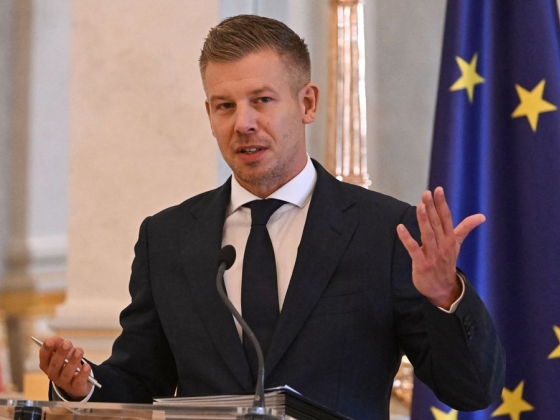 Magyar Péter már ott tart, hogy a tiszásokkal vitatkozik az NVVH elnöke miatt − „Rendkívül igazságtalan és méltánytalan”