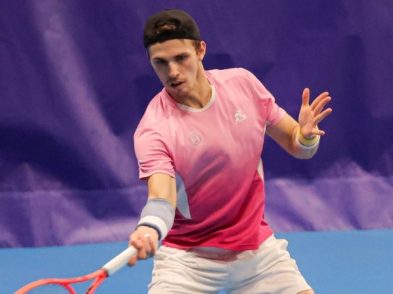 Ellenfelének fájt a háta, kiment a bokája, Piros Zsombor feljutott az US Open főtáblájára