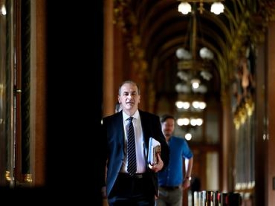 Hegedűs Zsolt: Egymilliárdért vett és újított fel egy budai villát a rákkutatásra szánt alapítvány, megszüntetjük