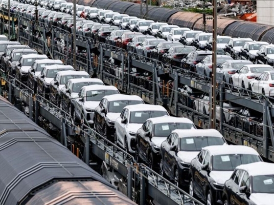A németek csak ámulnak a magyarokon: annyira népszerű a debreceni BMW-gyár modellje, hogy hamarosan egy bűvös határt is átléphet a megrendelések száma