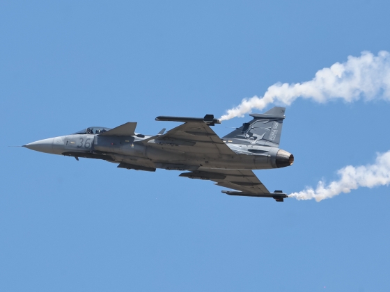 Riasztották a Gripeneket: engedély nélkül lépett be a magyar légtérbe egy francia kisgép