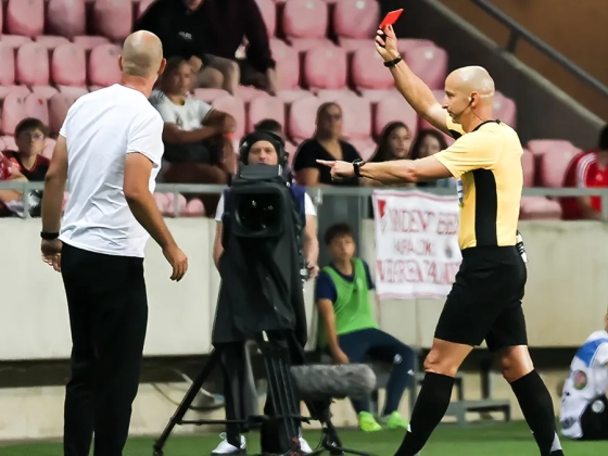 Feszültség, öröm, piros lap, négy gól – galéria a DVSC–MTK bajnokiról