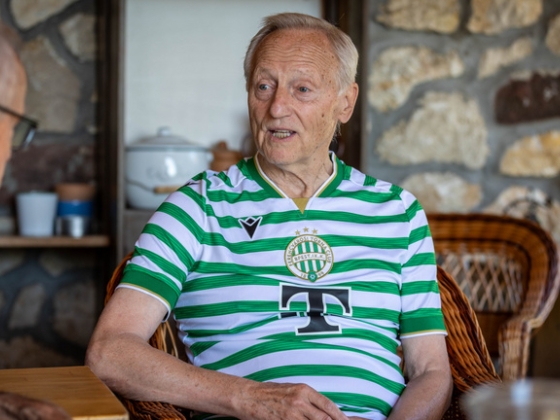 „Nem voltam nekik elég jó” – Üzent az MTA-nak a balatoni birtokára visszavonult Fradi-legenda