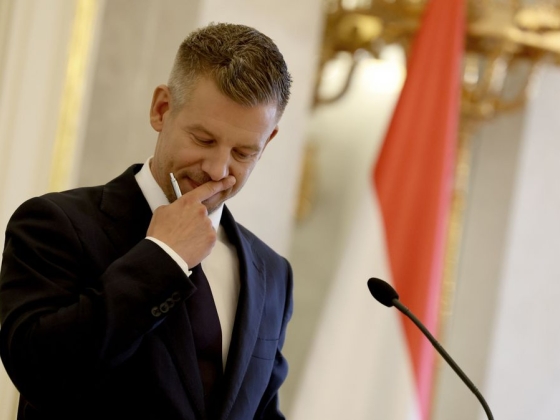 Magyar Péter egyik legnagyobb támogatója már árulja a tiszás ereklyéit