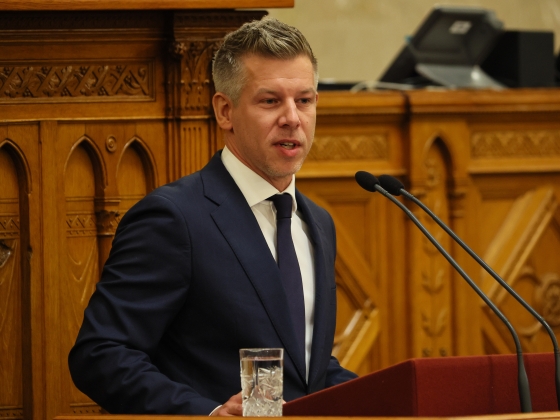 Magyar Péter: „Nincs olyan luxusunk, hogy magyar embert magyar ember ellen fordítsunk”