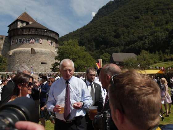 A saját fülünkkel hallottuk, ahogy Liechtenstein uralkodó hercege óriási bejelentést tesz