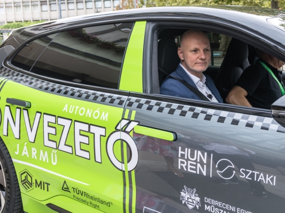 Nagy bejelentést tett Tanács Zoltán az önvezető autókról