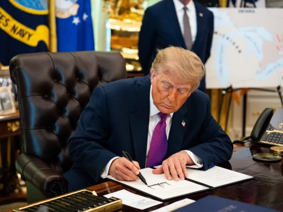 Trump bejelentette a világtörténelem legnagyobb olajüzletét