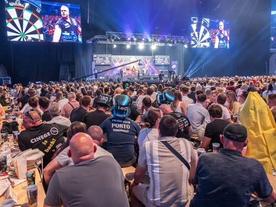 Hungarian Darts Trophy: Gary Anderson győzelemmel mutatkozott be Budapesten, kiesett a tavalyi győztes Niko Springer