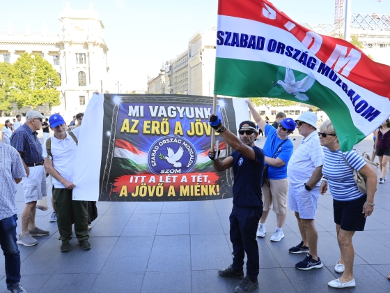 Megszólalt a botrányos Kossuth téri tüntetés szervezője: szerinte rászerveztek a demonstrációjára