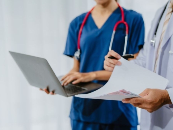 Munkahelyek tízezrei lehetnek veszélyben: komoly gazdasági ára van az endometriózisnak