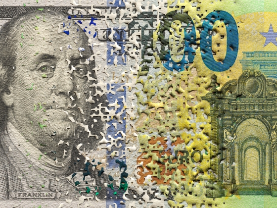 Megindult a jegybanki hidegháború, az EKB-nál már rettegnek a Fed-től