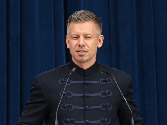 Meglepődött Magyar Péter Mohácson, amikor egy kisfiú kész helyzet elé állította: „Jaj, ne fenyegess!”