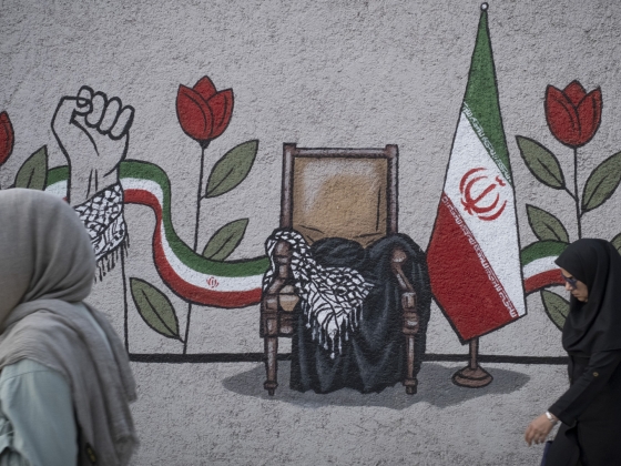Megtörte a csendet a merényletben megsérült Hámenei, egyből követeléssel állt elő az iráni despota