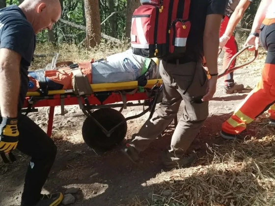 Súlyosan megsérült egy túrázó a Börzsönyben, nehéz mentés indult