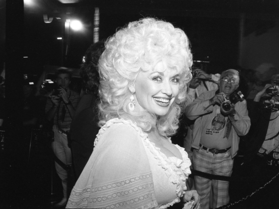 Örök nyugalomra helyezték Dolly Partont