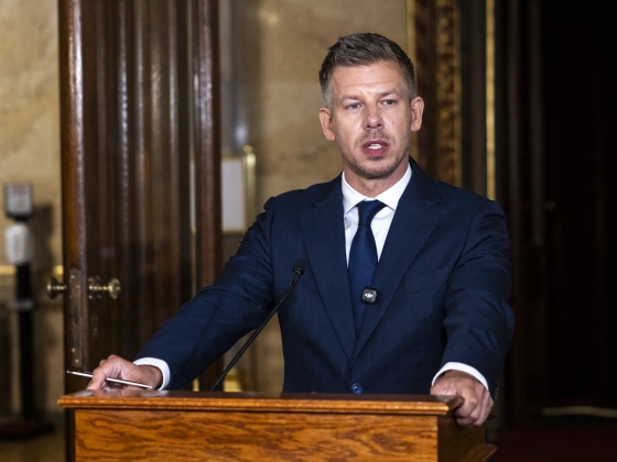Magyar Péter: Soha nem vállaltunk olyat, hogy minden vezetői pozícióra megszavaztatjuk a jelölteket a közvéleménnyel