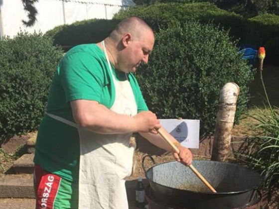 Hatalmas hússzörnnyel borzolja a kedélyeket Németh Szilárd