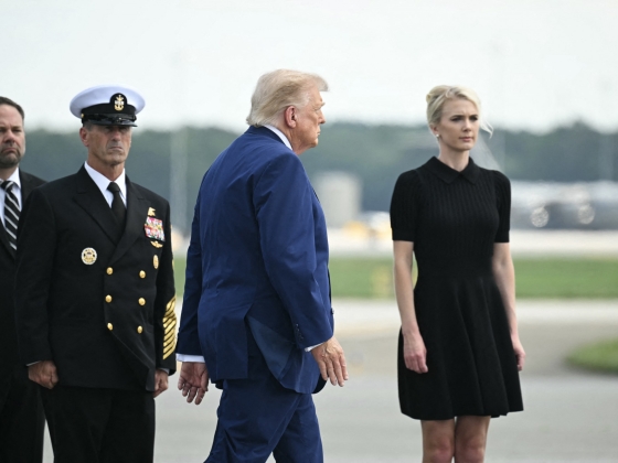 Rajongóként kezdte, Trump „élő nyomtatója” lett – ki Natalie Harp, az amerikai elnök rejtélyes bizalmasa?