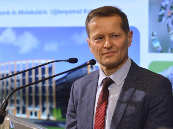 Túl sokszor hallgattak, Krausz Ferenc otthagyta a Magyar Corvin-lánc Testületet