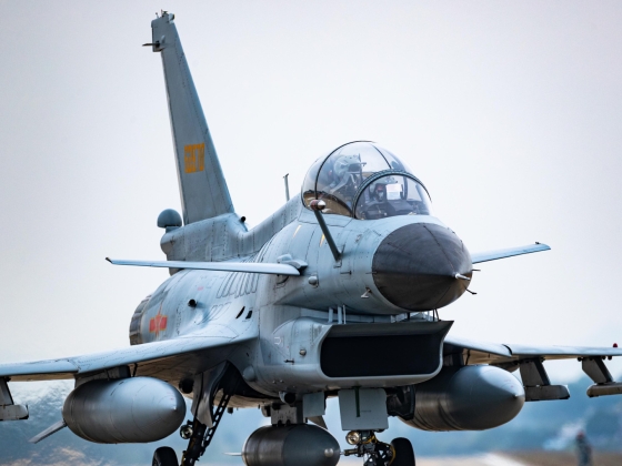 Peking benyomult az oroszok területére: a nyugati vadászgépeket lelövő J-10CE-k bukkantak fel az égen