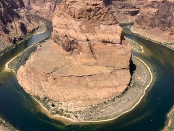 Pusztító villámárvíz csapott le a Grand Canyonra, több mint húsz embert keresnek - videó
