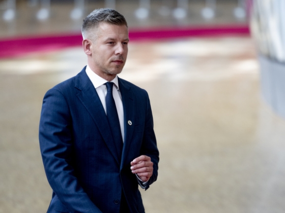 Magyar Péter részt vesz azon a fórumon, amelyre Volodimir Zelenszkijt hiába hívták meg
