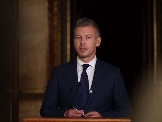 Magyar Péter reagált Unger Anna kijelentésére, miszerint ne hívogassa őt a miniszterelnök