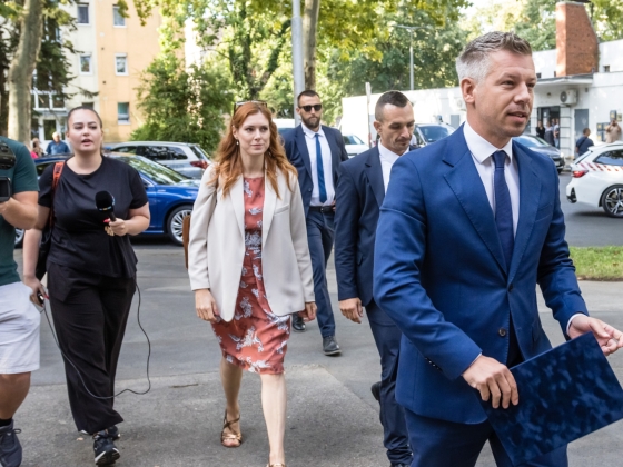 Magyar Péter jobb iskolai menzákat ígért