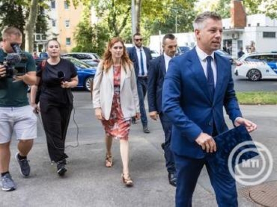 Magyar Péter: Az iskola ne „lélekpusztító munka” legyen se diáknak, se tanárnak