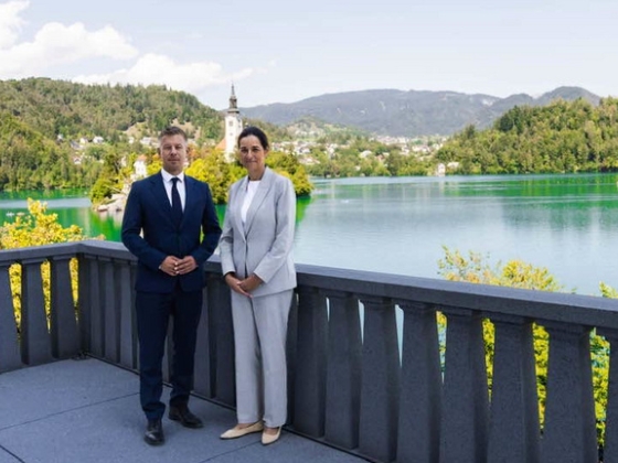 Magyar Péter megérkezett a helyre, ahol egykor a világ leghatalmasabb vezetői adták egymásnak a kilincset