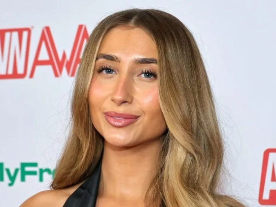 Meztelenül próbálják megmenteni a bolygót az OnlyFans-sztárok – videó