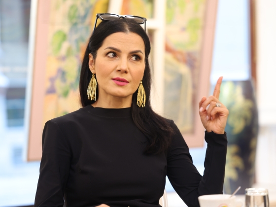 Megtudtuk: ezért hagyta ott az RTL sikerműsorát, A legjobb ajánlatot a csinos műkereskedő - 20 éve áll haragban Eleni Korani és Polgár Árpád