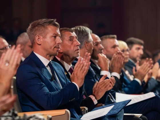 Hernádi Zsolt feszülten figyel: Magyar Péter rendkívüli nyilatkozatott tett a Molról és az INA-ról – Orbán Anita Kapitány Istvánnal vizsgálja a magyar és a horvát olajóriást