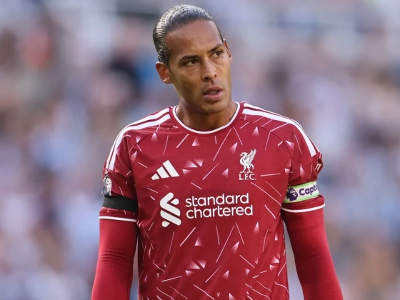 Van Dijk sokkoló döntés előtt: a visszavonulásról beszélt a Liverpool csapatkapitánya