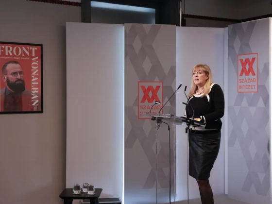 „Valami véget ért, valami fáj” – Schmidt Mária filozofikus posztban búcsúzott a terror házás kekvájától
