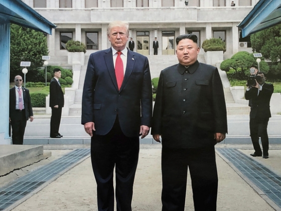 Donald Trump gesztust tett Kim Dzsongunnak, ő hálából tovább építi az atomarzenálját