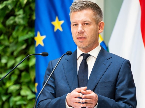 Magyar Péter: Belenéztem von der Leyen szemébe, hogy itt vagyok a pénzünkért