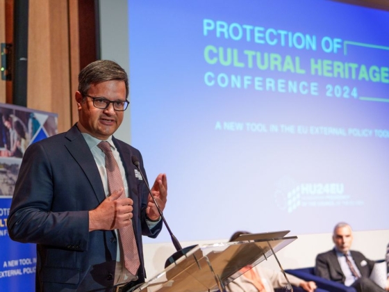 Ismerős arcok: itt a nagykövetjelölti dömping, veszélyben az EU-képviseletvezető széke?