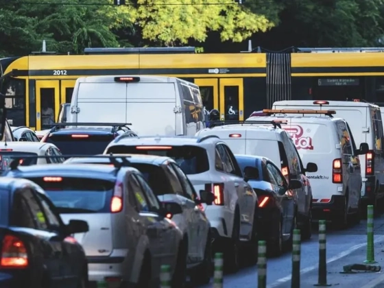 Az iskolakezdés mellett a felújítások is nagy dugókat okozhatnak Budapesten